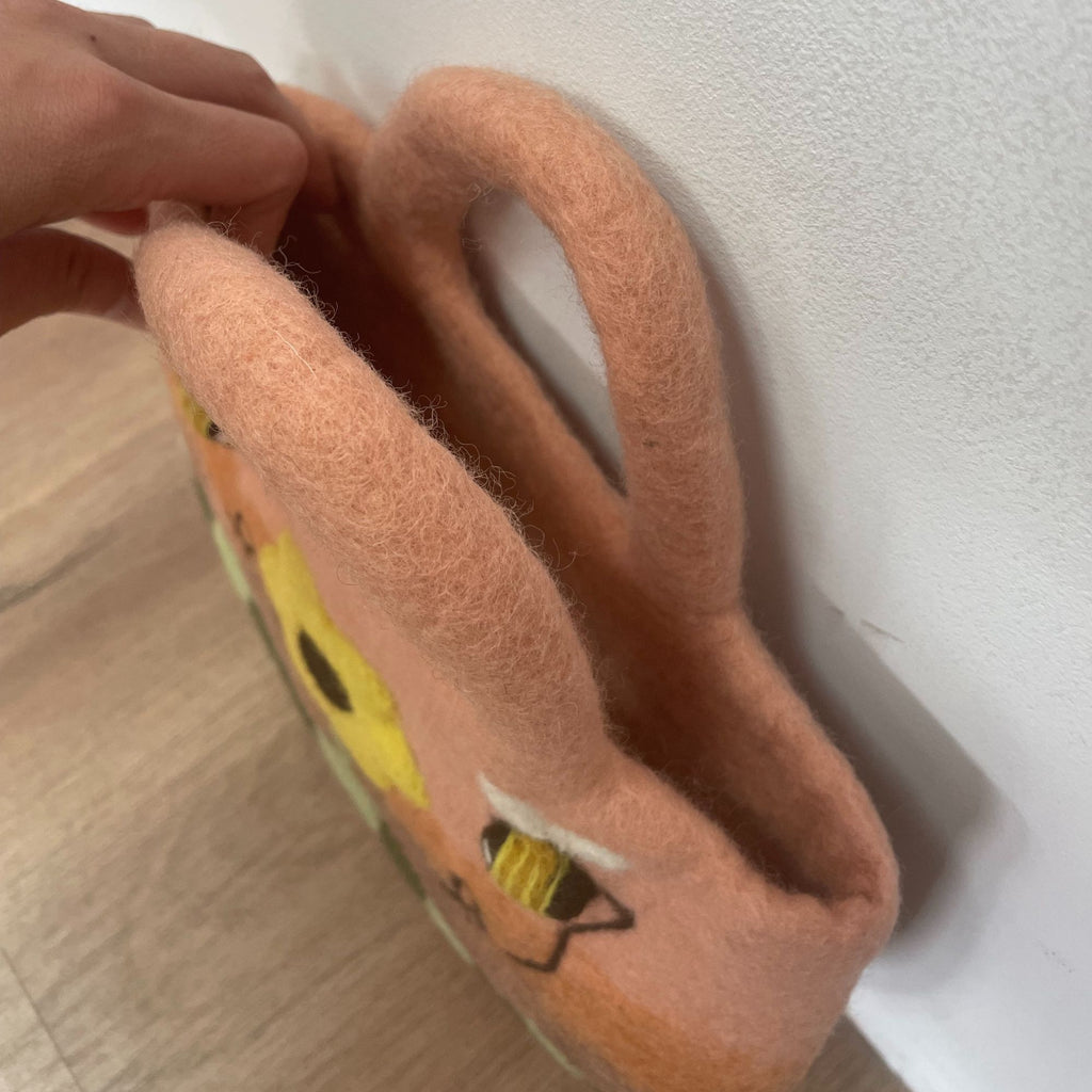 Tovad väska med solros och bin- 35x27cm