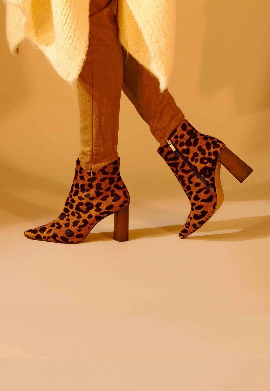 Brown Animal Print Boots Sapucaia – 8.4cm Block Heel Ankle Boots - Organic LifestyleBrown Animal Print Boots Sapucaia – 8.4cm Block Heel Ankle BootsBrown Animal Print Boots Sapucaia – 8.4cm Block Heel Ankle BootsMangará AtelierOrganic Lifestyle503MA1POP3737
