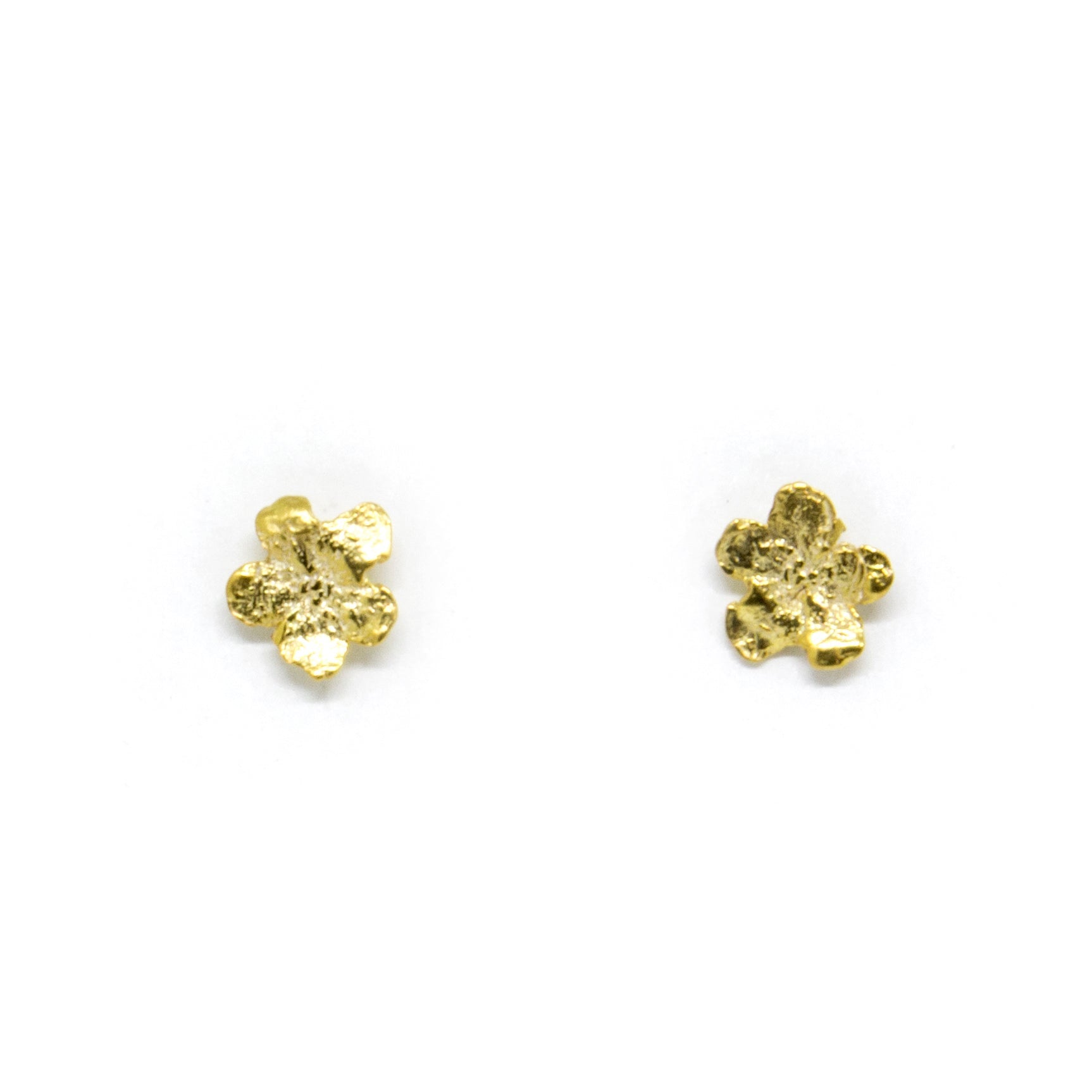 Earrings - SPRING Forget - Me - Not - Organic LifestyleEarrings - SPRING Forget - Me - NotEarrings - SPRING Forget - Me - NotAgnes Veski JewelleryOrganic Lifestylespring-vaike-meelespea-korvarongad-agnesveski-kullatudGold