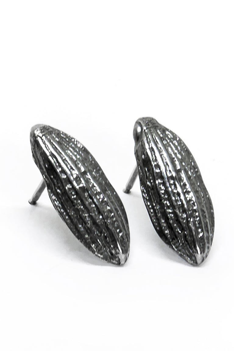 Earrings - SPRING Petal - Organic LifestyleEarrings - SPRING PetalEarrings - SPRING PetalAgnes Veski JewelleryOrganic Lifestylespring-kroonleht-korvarongad-agnesveski-oksudeeritudOxide