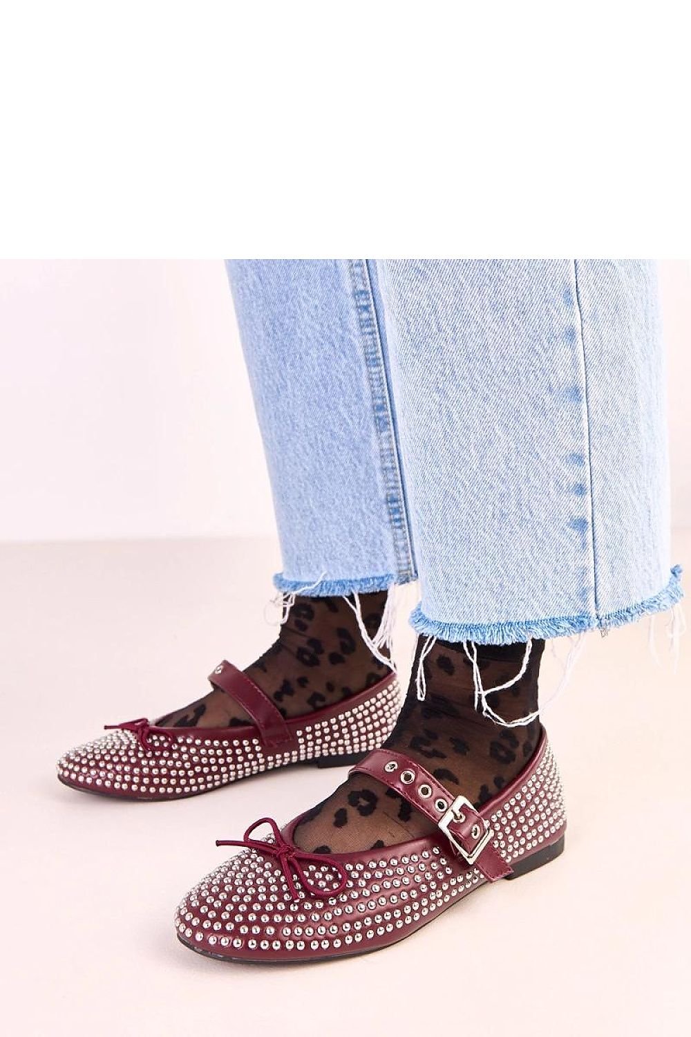 Ekologiska Ballerinaskor i högkvalitativt ekologiskt Veganskt läder med spänne, niar och rosett - Solea - Organic LifestyleEkologiska Ballerinaskor i högkvalitativt ekologiskt Veganskt läder med spänne, niar och rosett - Solea36 Ballet flats model 220589 Solea SoleaOrganic Lifestyle220589_1253604red