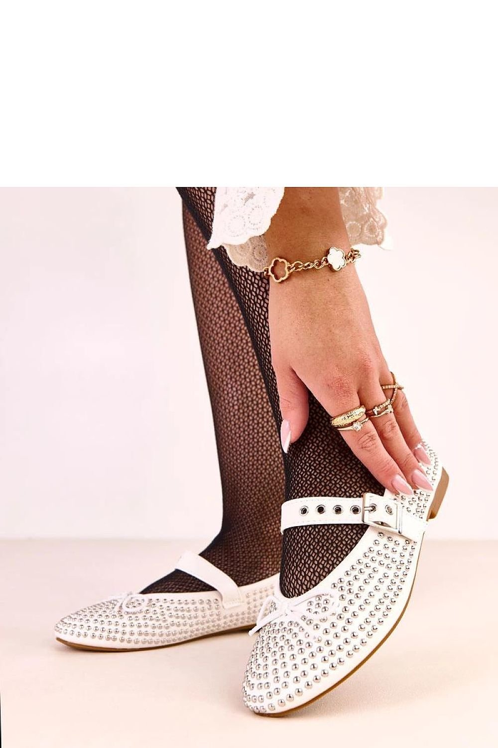 Ekologiska Ballerinaskor i högkvalitativt ekologiskt Veganskt läder med spänne, niar och rosett - Solea - Organic LifestyleEkologiska Ballerinaskor i högkvalitativt ekologiskt Veganskt läder med spänne, niar och rosett - Solea36 Ballet flats model 220590 Solea SoleaOrganic Lifestyle220589_1253604red