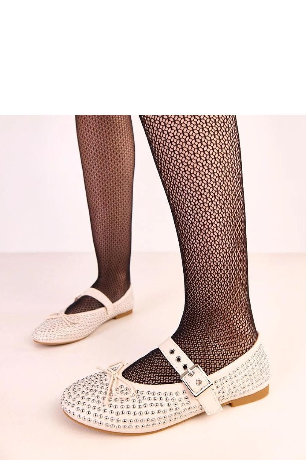 Ekologiska Ballerinaskor i högkvalitativt ekologiskt Veganskt läder med spänne, niar och rosett - Solea - Organic LifestyleEkologiska Ballerinaskor i högkvalitativt ekologiskt Veganskt läder med spänne, niar och rosett - Solea36 Ballet flats model 220591 Solea SoleaOrganic Lifestyle220591_1253616beige