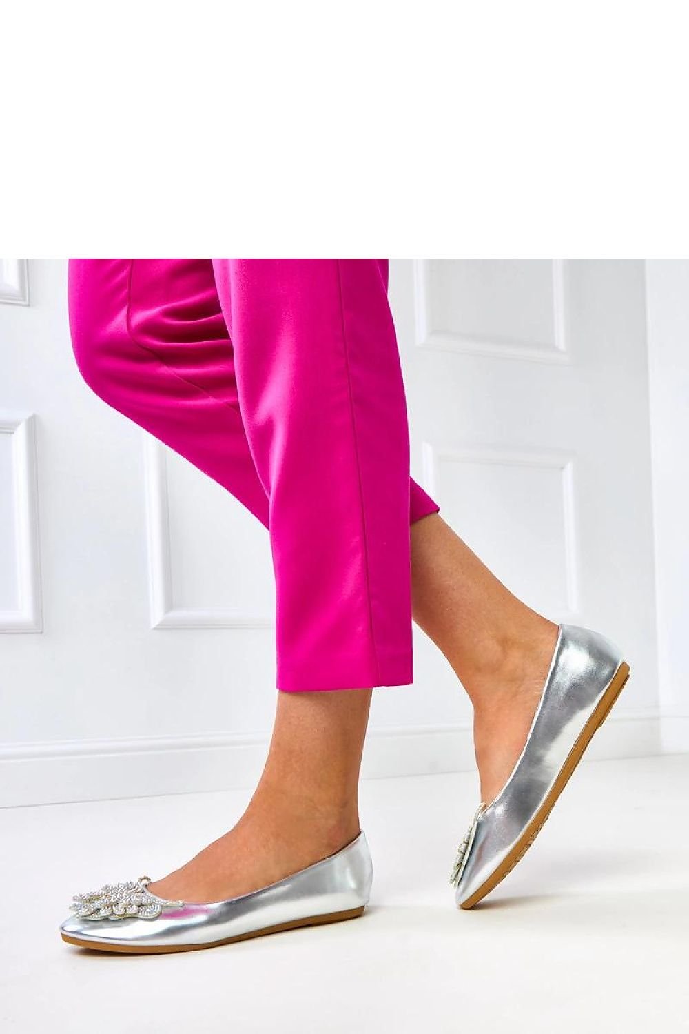 Ekologiska Ballerinaskor i Högkvalitativt Vegansk Eko - läder med fjäril och zirkoner - Solea - Organic LifestyleEkologiska Ballerinaskor i Högkvalitativt Vegansk Eko - läder med fjäril och zirkoner - Solea36 Ballet flats model 218160 Solea SoleaOrganic Lifestyle218160_1243278Silver