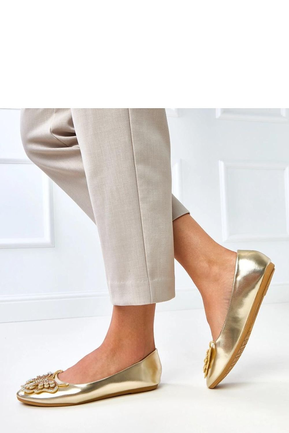 Ekologiska Ballerinaskor i Högkvalitativt Vegansk Eko - läder med fjäril och zirkoner - Solea - Organic LifestyleEkologiska Ballerinaskor i Högkvalitativt Vegansk Eko - läder med fjäril och zirkoner - Solea36 Ballet flats model 218161 Solea SoleaOrganic Lifestyle218161_1243284Guld