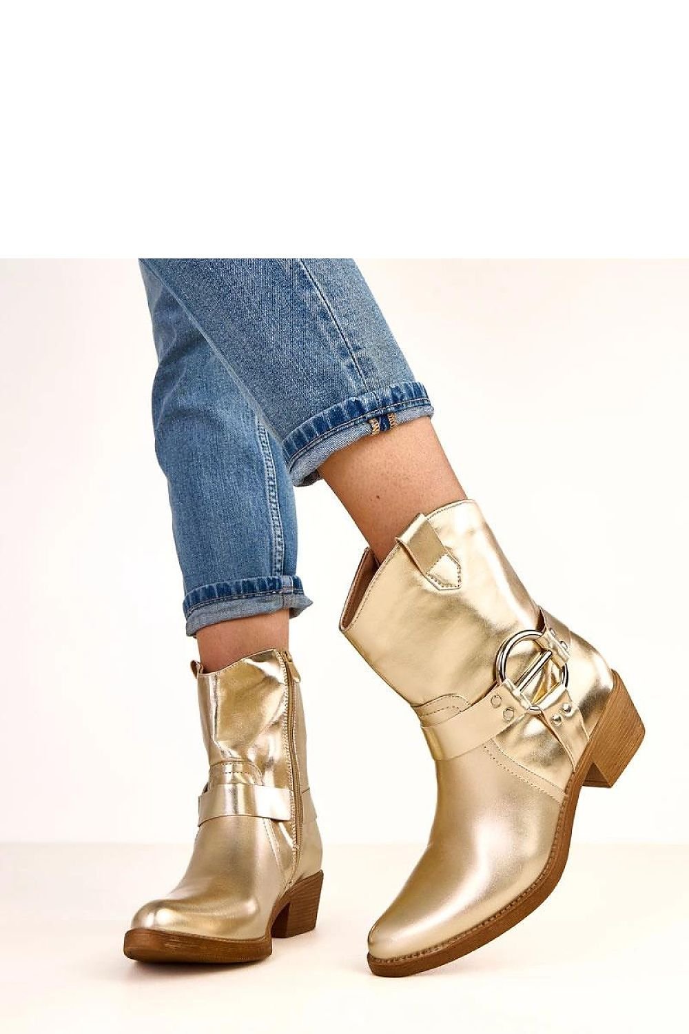 Ekologiska Boots i Cowboystil - Stövletter i Högkvalitativt Ekologiskt Veganskt läder - Solea - Guld - Organic LifestyleEkologiska Boots i Cowboystil - Stövletter i Högkvalitativt Ekologiskt Veganskt läder - Solea - Guld36 Heel boots model 220574 Solea SoleaOrganic Lifestyle220574_1253514Guld