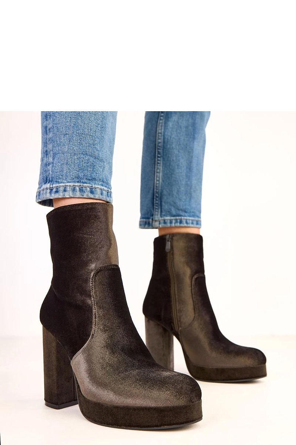 Ekologiska Klackskor, Stövletter - Solea - ekologiskt Veganskt mockaläder - Organic LifestyleEkologiska Klackskor, Stövletter - Solea - ekologiskt Veganskt mockaläder36 Heel boots model 220583 Solea SoleaOrganic Lifestyle220583_1253568green