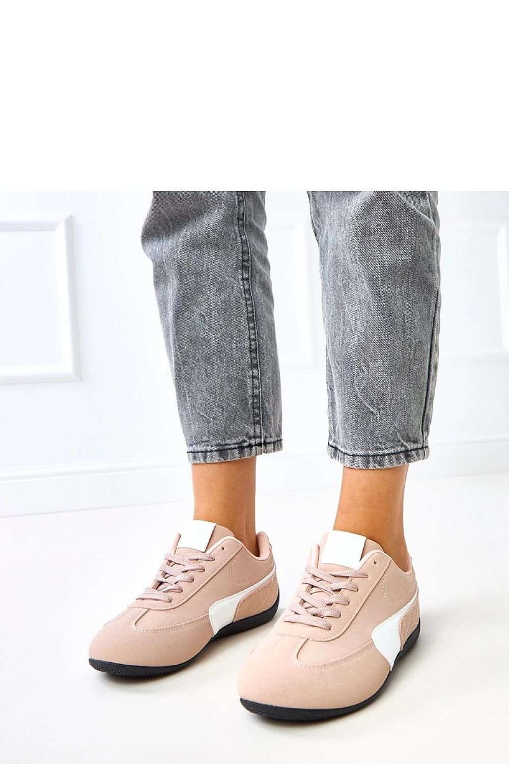 Ekologiska Sneakers i Ekologiskt Veganskt mockaläder med vita detaljer - Solea - Organic LifestyleEkologiska Sneakers i Ekologiskt Veganskt mockaläder med vita detaljer - Solea36 Sport Shoes model 218148 Solea SoleaOrganic Lifestyle218148_1243206Rosa