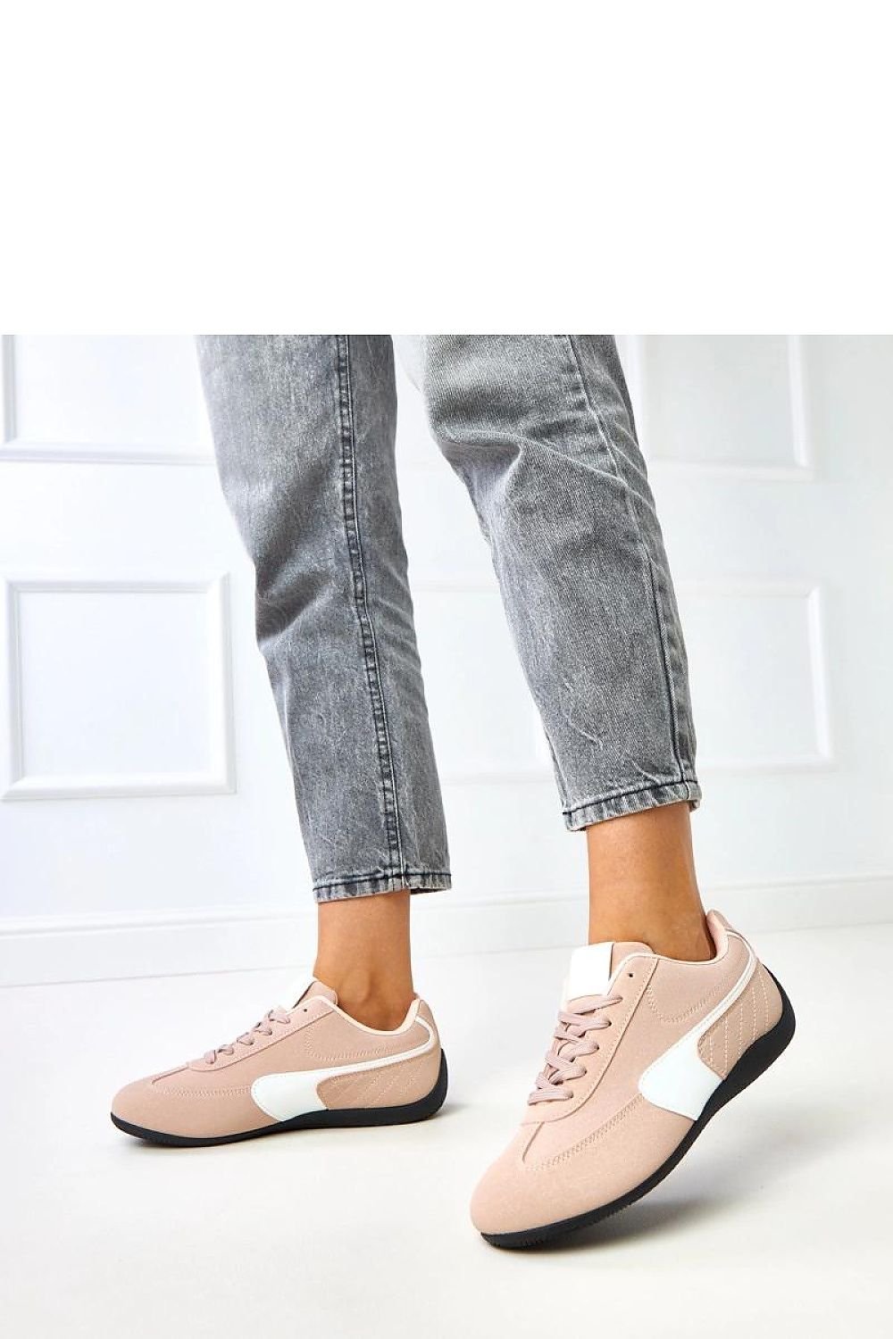 Ekologiska Sneakers i Ekologiskt Veganskt mockaläder med vita detaljer - Solea - Organic LifestyleEkologiska Sneakers i Ekologiskt Veganskt mockaläder med vita detaljer - Solea36 Sport Shoes model 218148 Solea SoleaOrganic Lifestyle218148_1243206Rosa