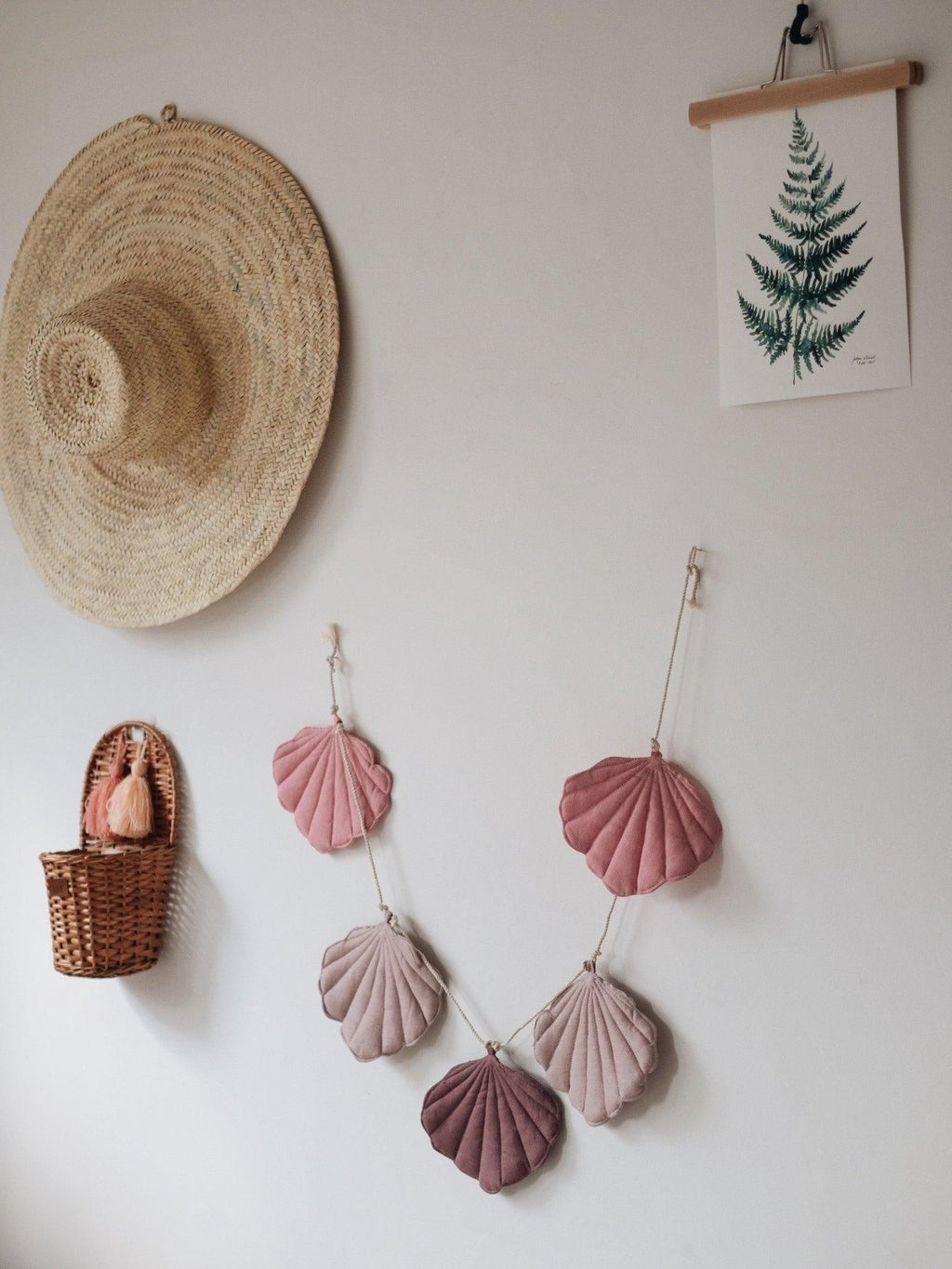 Shell Garland - Powder Pink