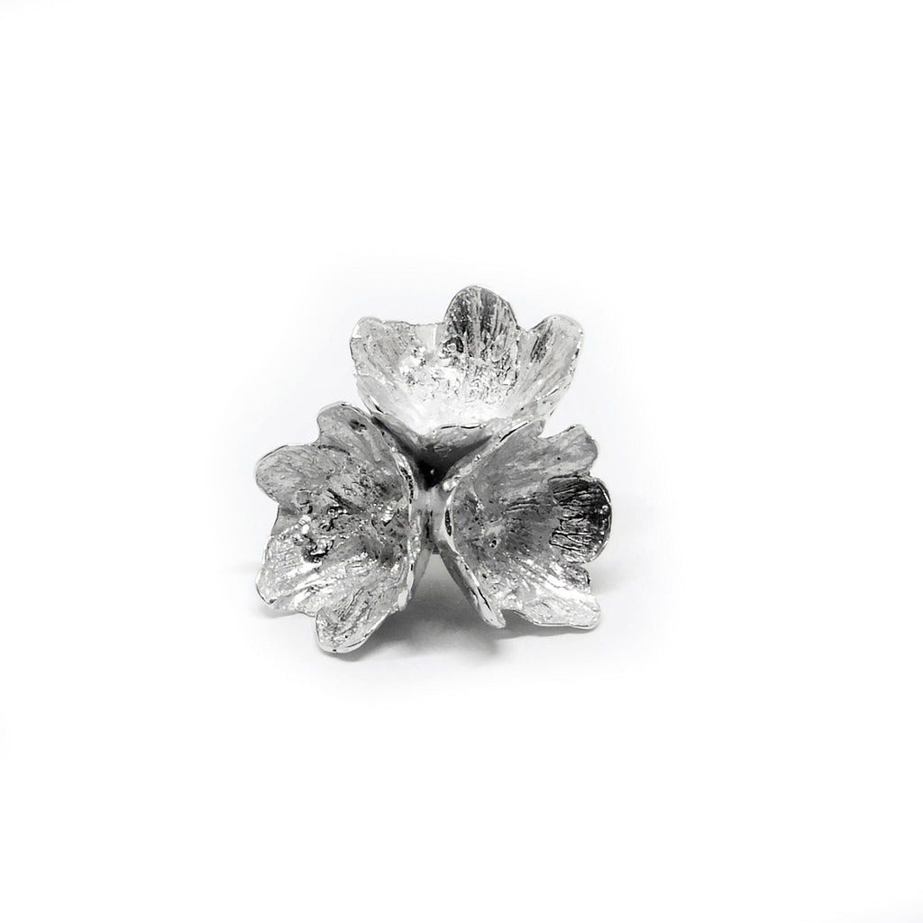 Lapel pin - SPRING Hepatica - Organic LifestyleLapel pin - SPRING HepaticaLapel pin - SPRING HepaticaAgnes Veski JewelleryOrganic Lifestylespring-sinilill-rinnanoel-agnesveski