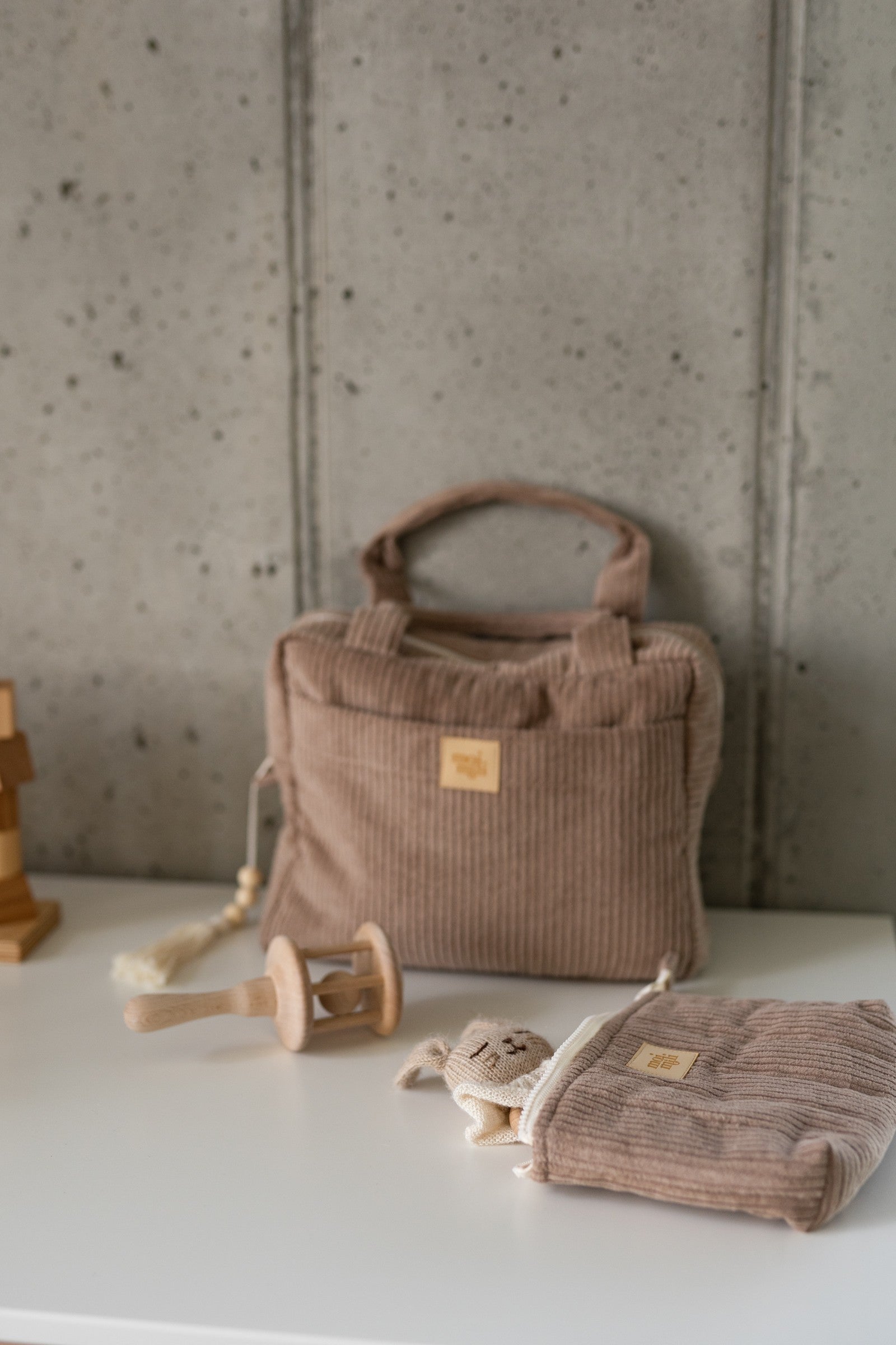 Large Make-Up Bag - Latte