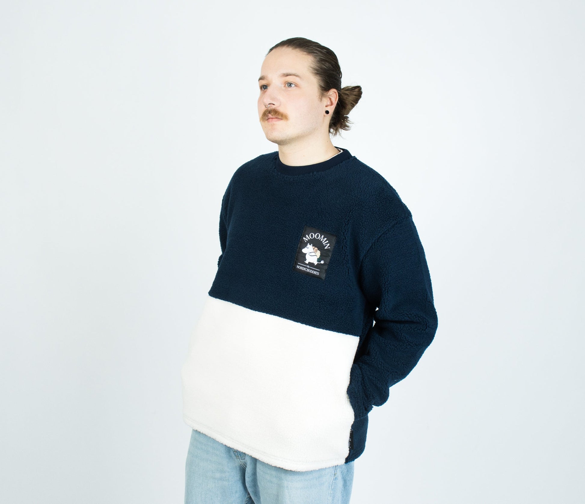 Moomintroll Adventure Fleece - Navy/White - Organic LifestyleMoomintroll Adventure Fleece - Navy/WhiteMoomintroll Adventure Fleece - Navy/WhiteMoomin by NordicBuddiesOrganic LifestyleMOOMIN221D-XXLXXL