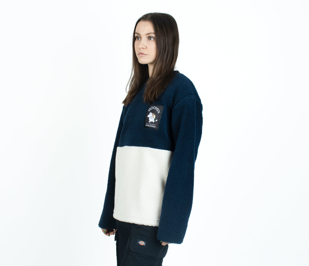 Moomintroll Adventure Fleece - Navy/White - Organic LifestyleMoomintroll Adventure Fleece - Navy/WhiteMoomintroll Adventure Fleece - Navy/WhiteMoomin by NordicBuddiesOrganic LifestyleMOOMIN221D-XXLXXL