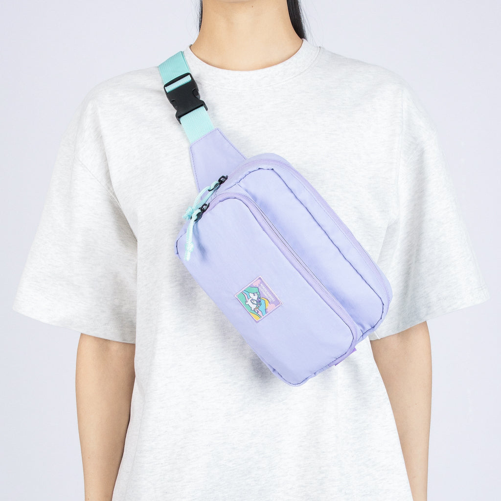 Moomintroll Adventure Retro Waist Bag - Organic LifestyleMoomintroll Adventure Retro Waist BagMoomintroll Adventure Retro Waist BagMoomin by NordicBuddiesOrganic LifestyleMOOMIN27H
