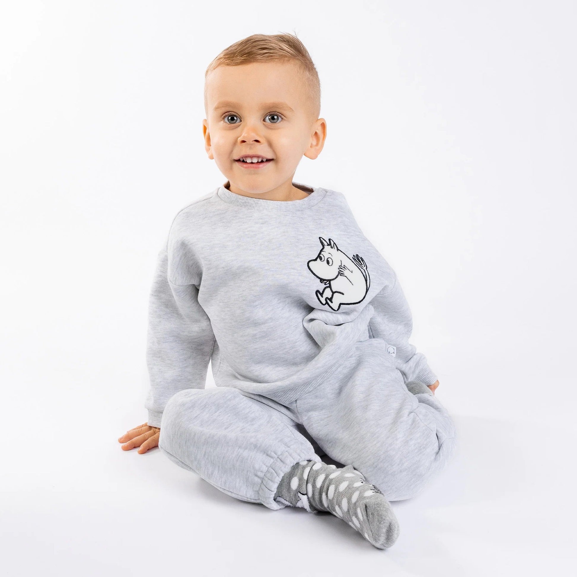 Moomintroll Kids College Set - Grey - Organic LifestyleMoomintroll Kids College Set - GreyMoomintroll Kids College Set - GreyMoomin by NordicBuddiesOrganic LifestyleMBABY50A3-668 (3 - 6M)