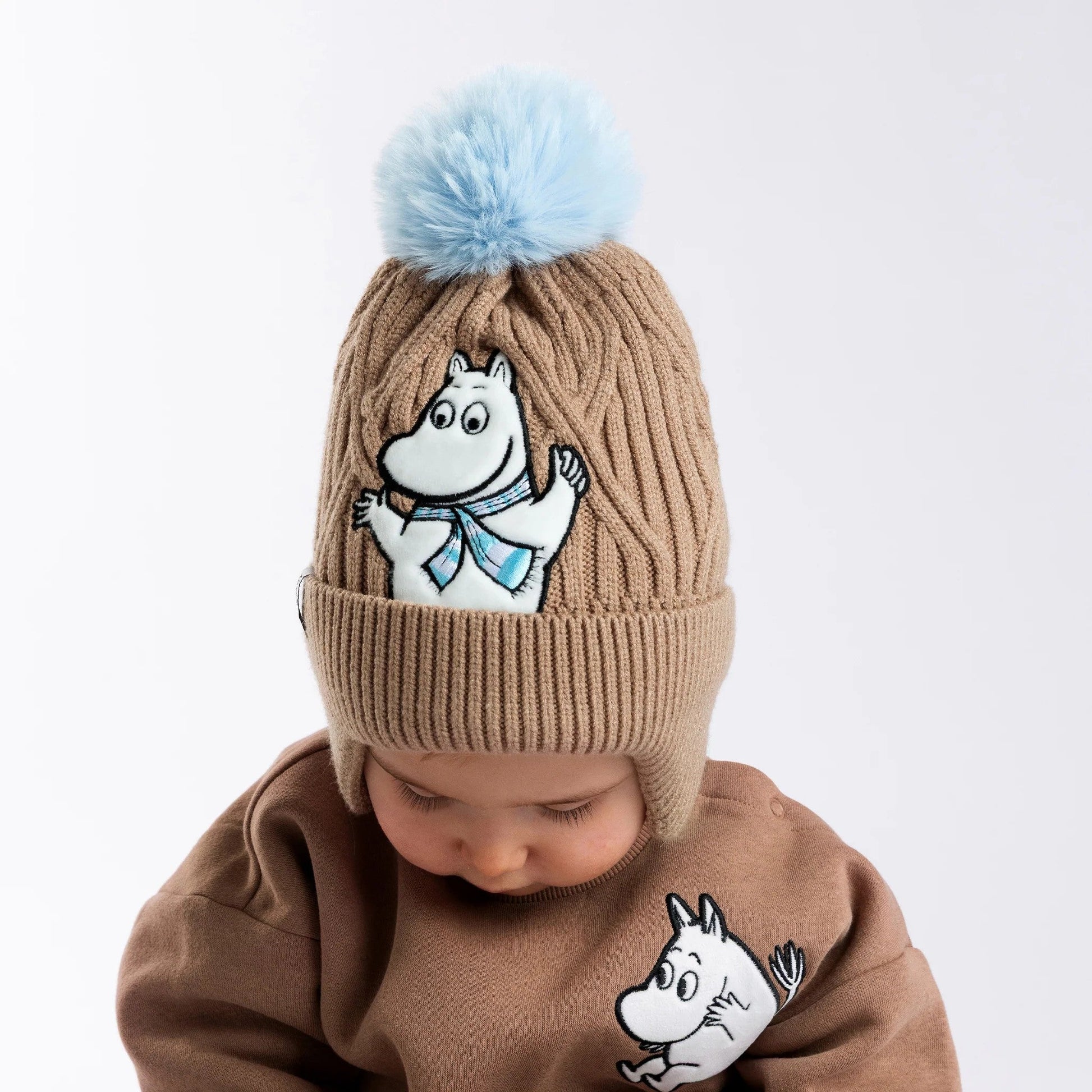 Moomintroll Winter Beanie For Kids - Organic LifestyleMoomintroll Winter Beanie For KidsMoomintroll Winter Beanie For KidsMoomin by NordicBuddiesOrganic LifestyleMOOMIN24N