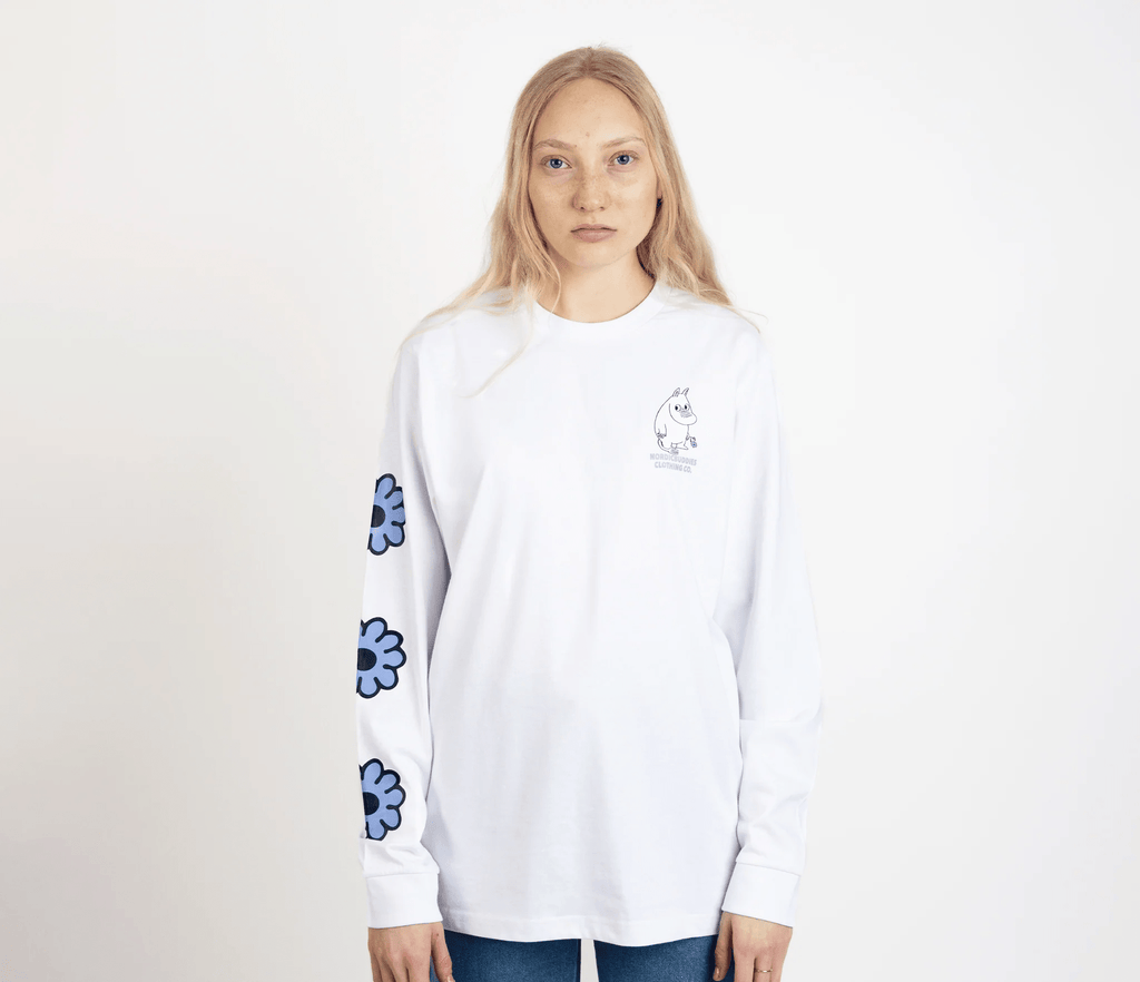 Moomintroll's Flower Longsleeve Shirt With Cuffrib Unisex - White - Organic LifestyleMoomintroll's Flower Longsleeve Shirt With Cuffrib Unisex - WhiteMoomintroll's Flower Longsleeve Shirt With Cuffrib Unisex - WhiteMoomin by NordicBuddiesOrganic LifestyleMOOMIN54B-XXLXXL