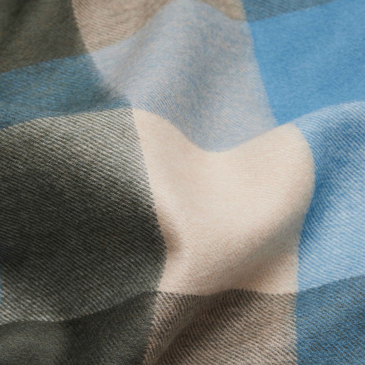 Natural Baby Alpaca Wool Midi Exclusive Check Scarf for Women - Organic LifestyleNatural Baby Alpaca Wool Midi Exclusive Check Scarf for Women45x200Natural Baby Alpaca Wool Midi Exclusive Check Scarf for WomenAlpakaOrganic LifestyleSC100CHK/NATNatural