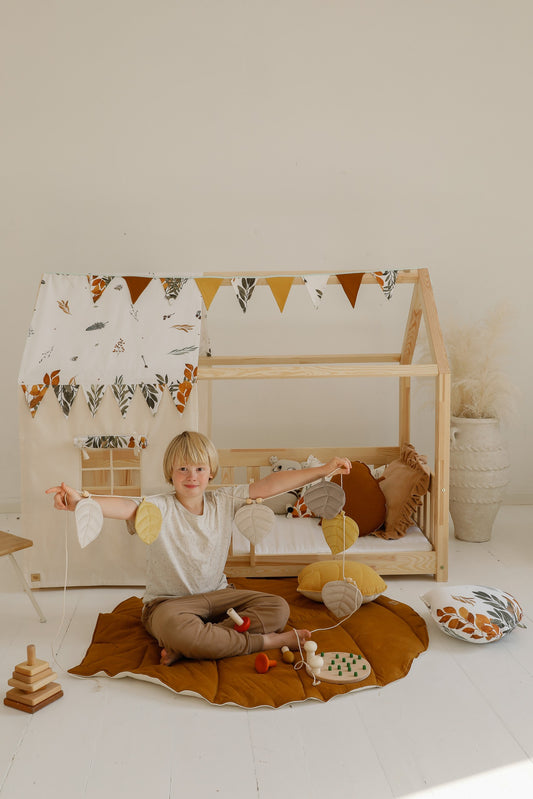 Organic Cotton and Linen Leaf Playmat - Caramel