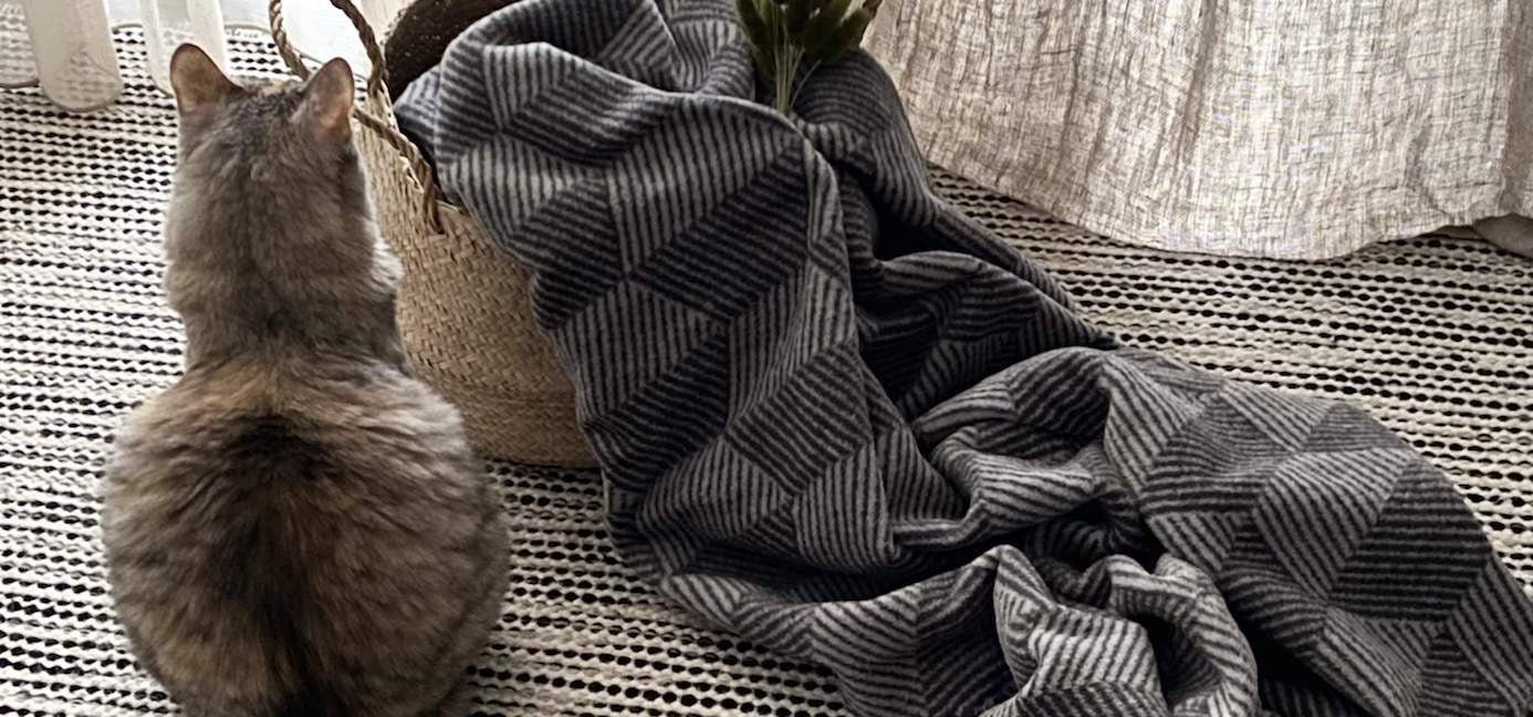 Rino Blanket - Grayish - Organic LifestyleRino Blanket - GrayishRino Blanket - Grayish LabbvennOrganic Lifestyle5907614621544