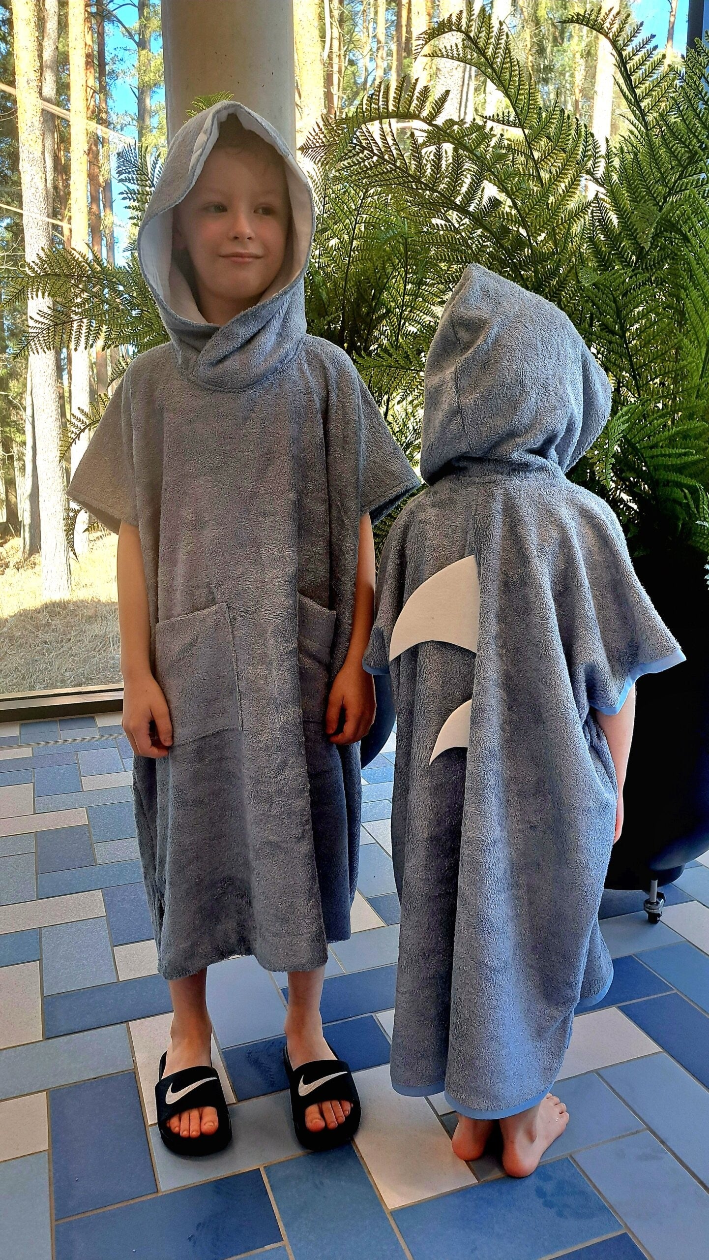 Short-Sleeve Poncho SHARK - For TODDLERS (Size 82/86-116)