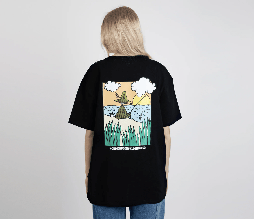 Snufkin Fishing T-Shirt Unisex - Black - Organic LifestyleSnufkin Fishing T-Shirt Unisex - BlackSnufkin Fishing T-Shirt Unisex - BlackMoomin by NordicBuddiesOrganic LifestyleSNUFKIN52D-XXLXXL