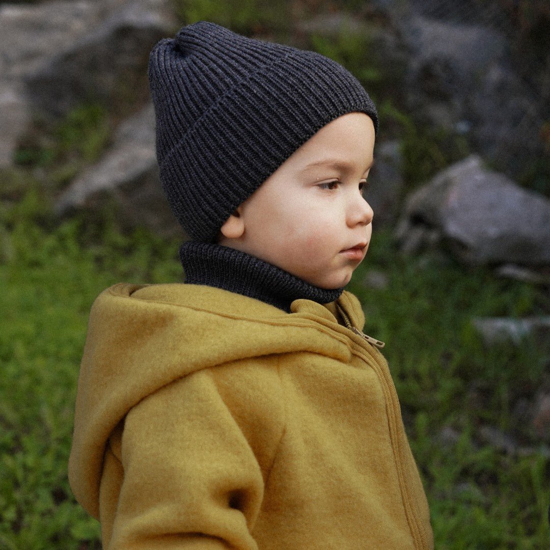 Vintermössa i merinoull för barn - Grafitgrå - Organic LifestyleVintermössa i merinoull för barn - GrafitgråWinter Merino Wool Hat for Kids - GraphitePatuloveOrganic Lifestyle5907001930440