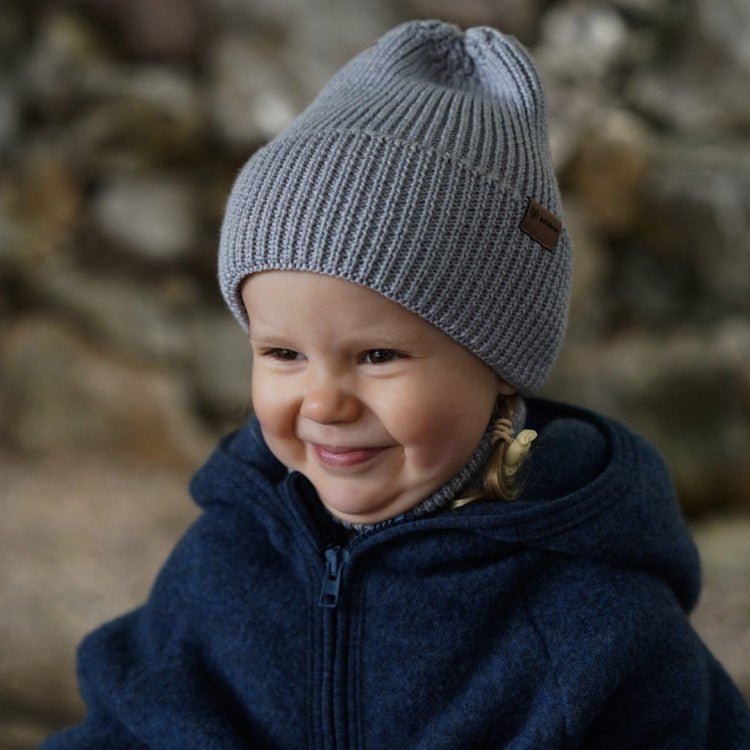 Vintermössa i merinoull för barn - Grå - Organic LifestyleVintermössa i merinoull för barn - GråWinter Merino Wool Hat for Kids - GreyPatuloveOrganic Lifestyle5907001930457