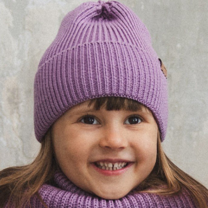 Vintermössa i merinoull för barn - Lila - Organic LifestyleVintermössa i merinoull för barn - LilaWinter Merino Wool Hat for Kids - LilacPatuloveOrganic Lifestyle5907001930389