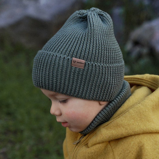 Vintermössa i merinoull för barn - Olivgrön - Organic LifestyleVintermössa i merinoull för barn - OlivgrönWinter Merino Wool Hat for Kids - OlivePatuloveOrganic Lifestyle5907001931034